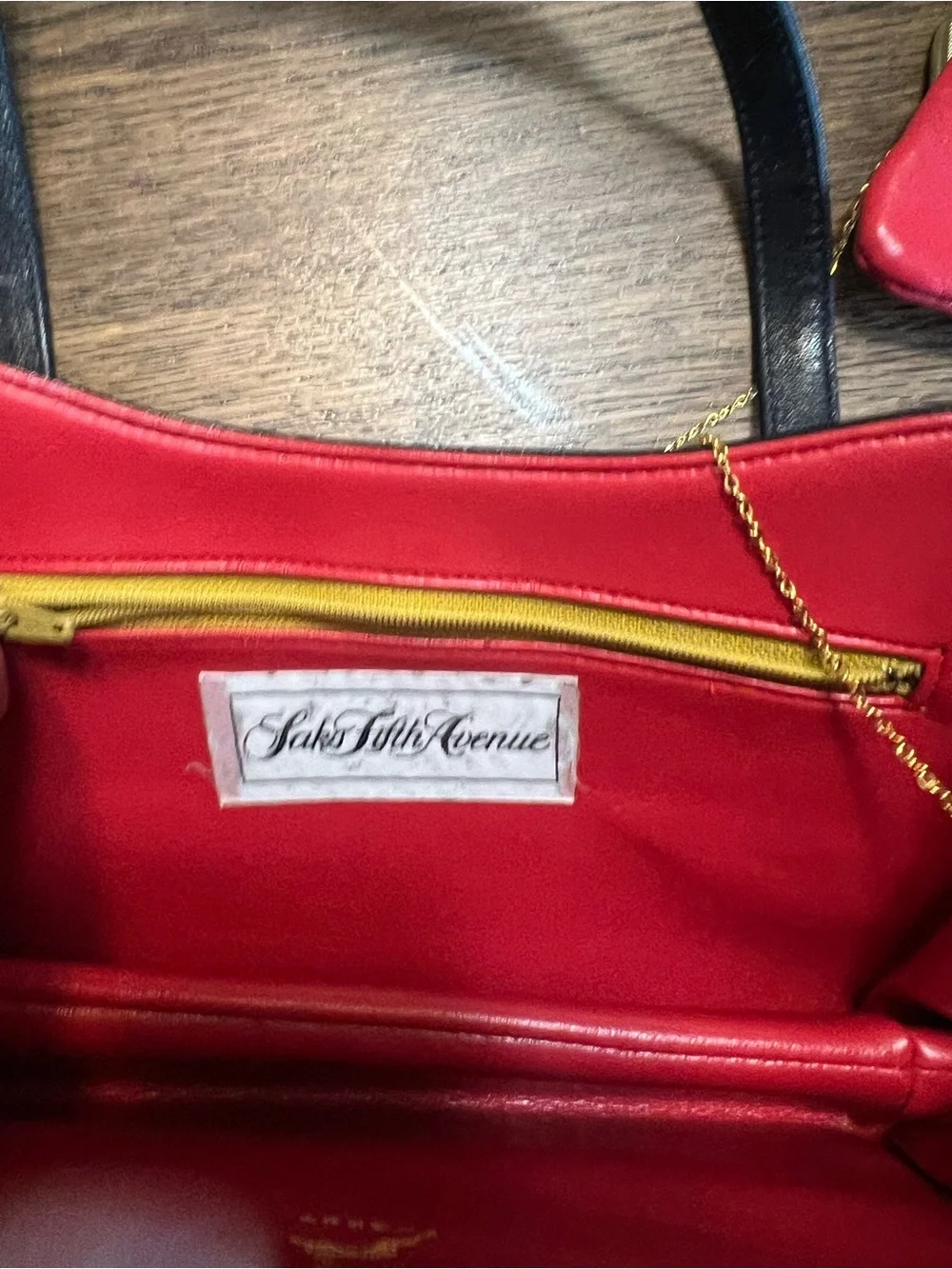 Vintage Saks Fifth Avenue Navy Red Genuine Leather Top Handle Purse w/Coin Purse
